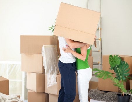 A moving truck suited for flat and office removals in Paddington